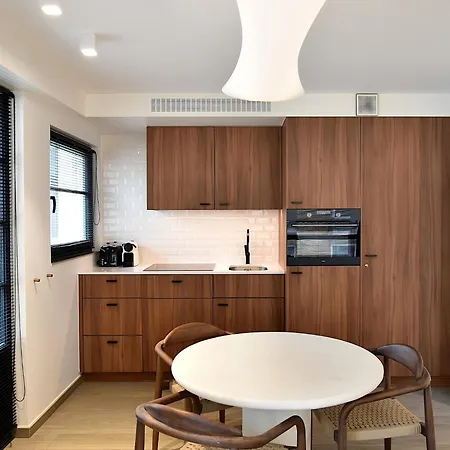 Stylish Seaside In * דה האן